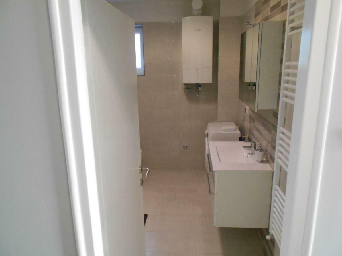 Apartment Laura Kostrena Ngoại thất bức ảnh