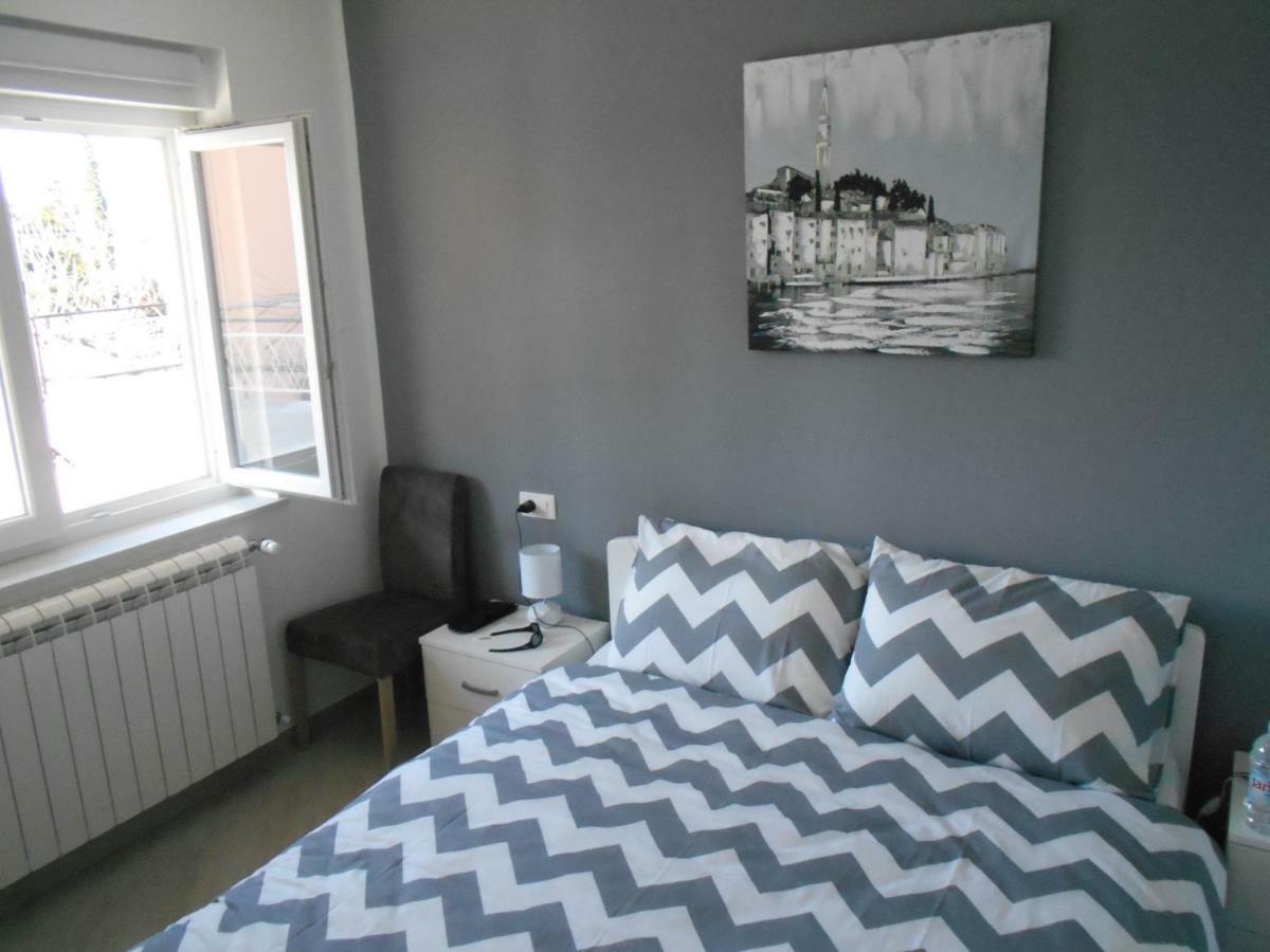 Apartment Laura Kostrena Ngoại thất bức ảnh
