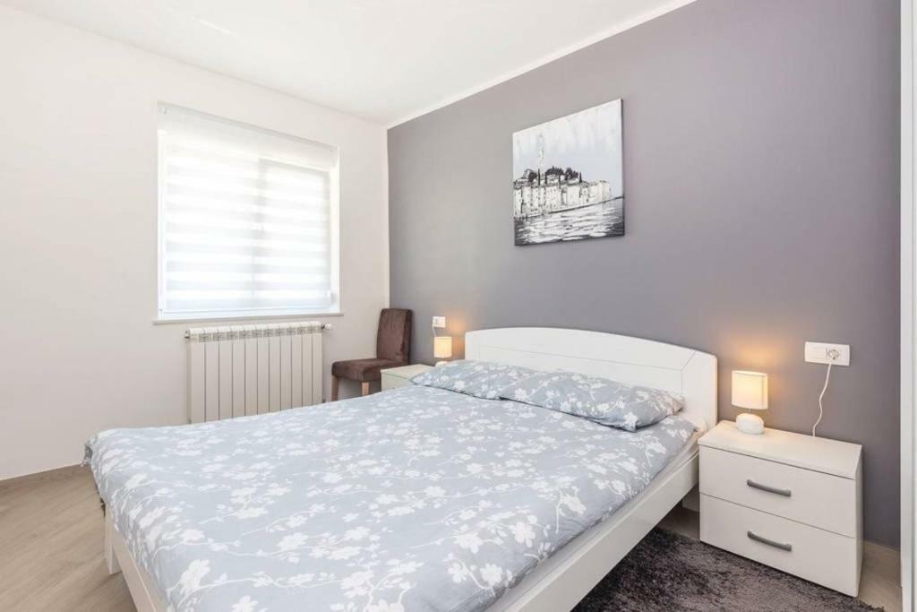 Apartment Laura Kostrena Ngoại thất bức ảnh